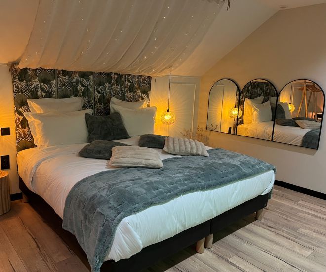 Nuit reposante et coquine en love room dans le Morbihan Nuit reposante et coquine en love room dans le Morbihan