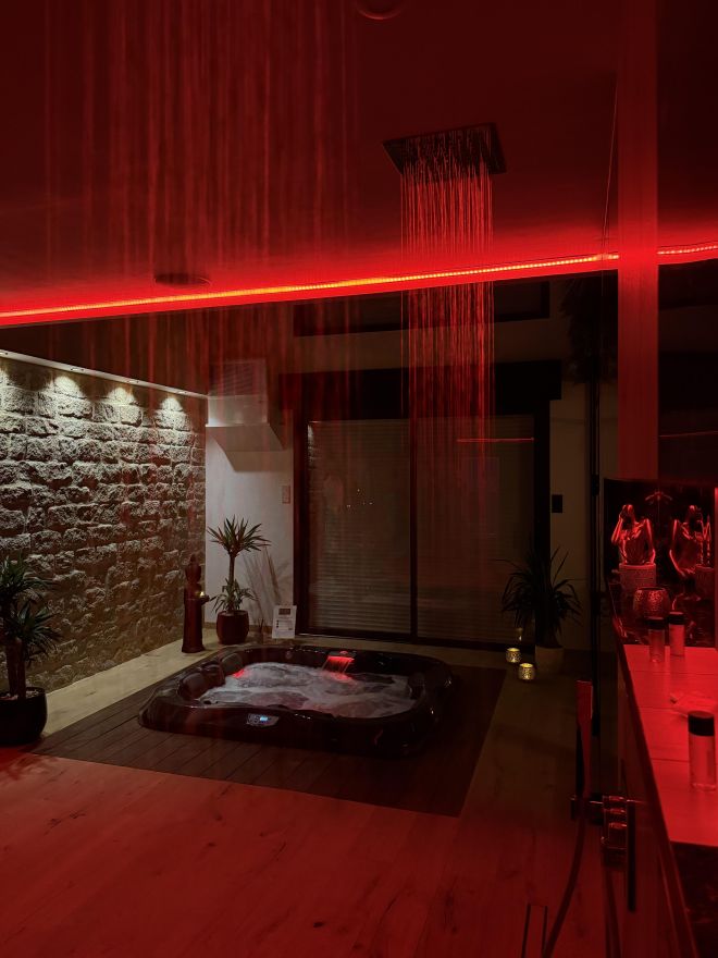 Les tarifs pour une nuit romantique en love room dans le Morbihan