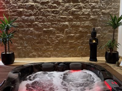 Jacuzzi privatif – Love Room Morbihan